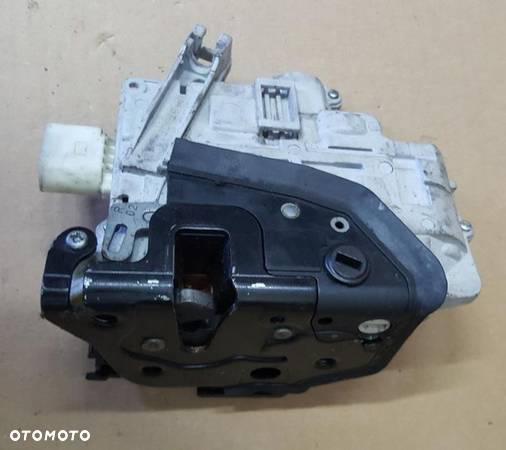 Zamek Drzwi Tylny Prawy 3C4839016A Vw TIGUAN PASSAT B6 B7 - 1