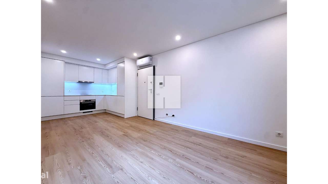Apartamento T1K Novo em Zona Nobre-7