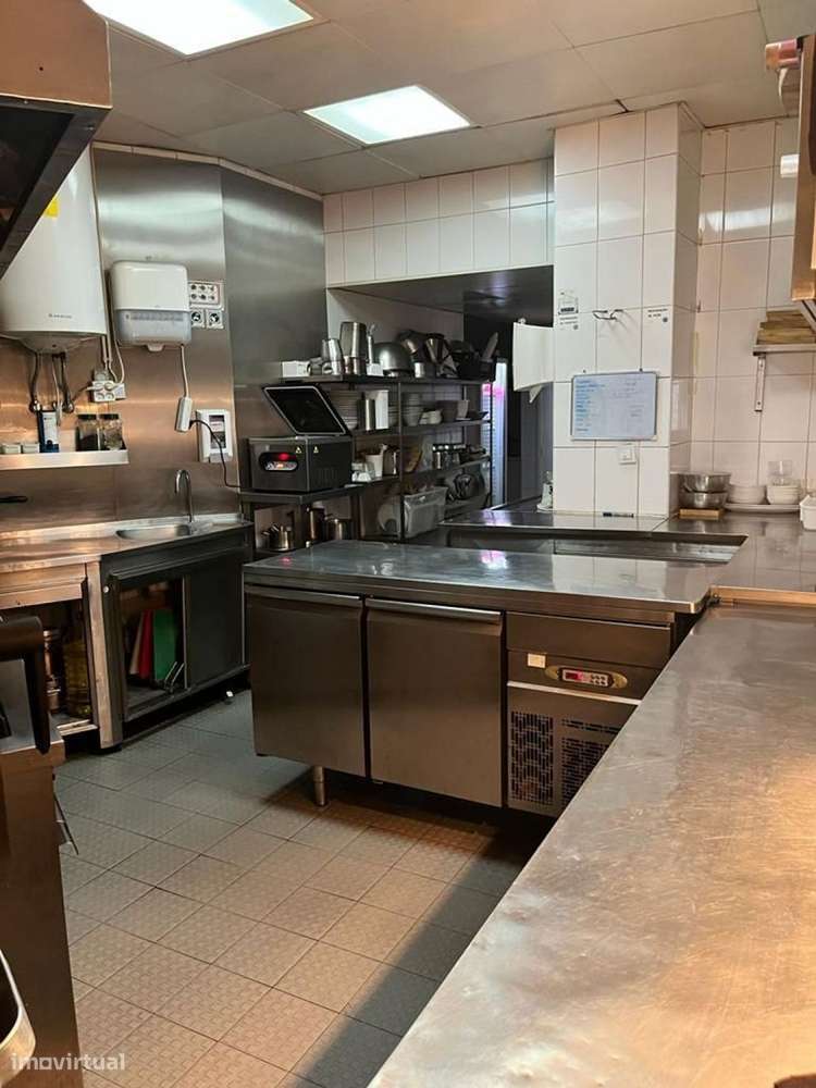 Trespasse de restaurante em funcionamento no centro de Aveiro - Grande imagem: 4/22