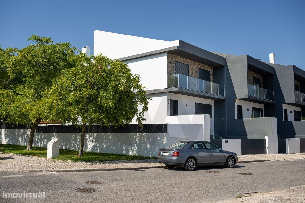 Moradia T3+1 com Jardim Privativo no Montijo - Grande imagem: 5/42