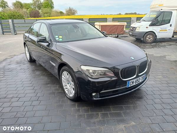 BMW Seria 7 740d - 11