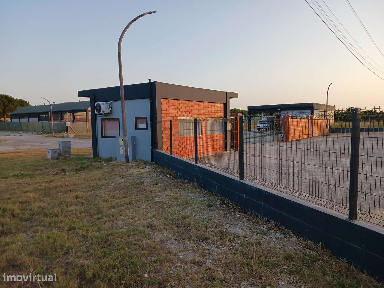 Escritório com 25m2 + Terreno com 2.500m2 com boa localização - Grande imagem: 5/12