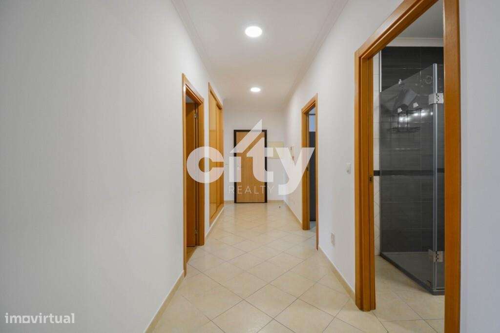Apartamento T3 em Condomínio Fechado com Piscina- Vista Mar - Grande imagem: 5/24