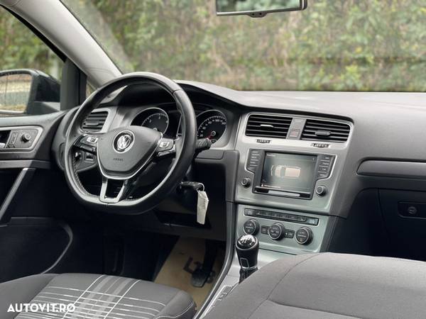 Volkswagen Golf 1.6 TDI BlueMotion Technology Lounge - 26