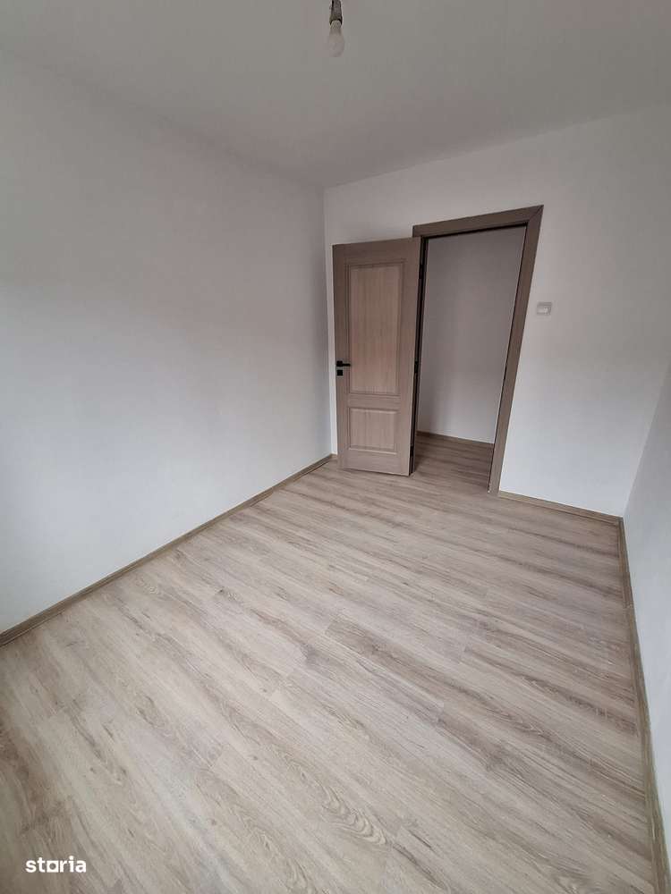 Apartament cu 4 camere, balcon, în Circumvalatiunii ... 99.900 euro-13