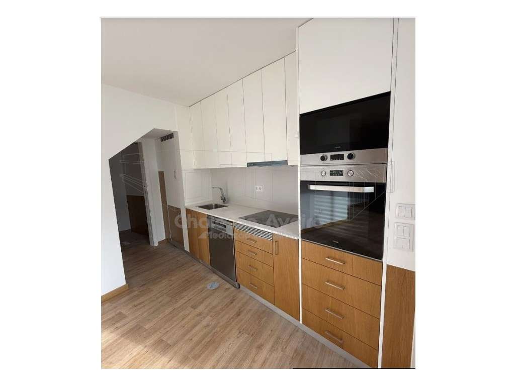 Moradia T2 com jardim logradouro e garagem- Aveiro - Grande imagem: 4/14