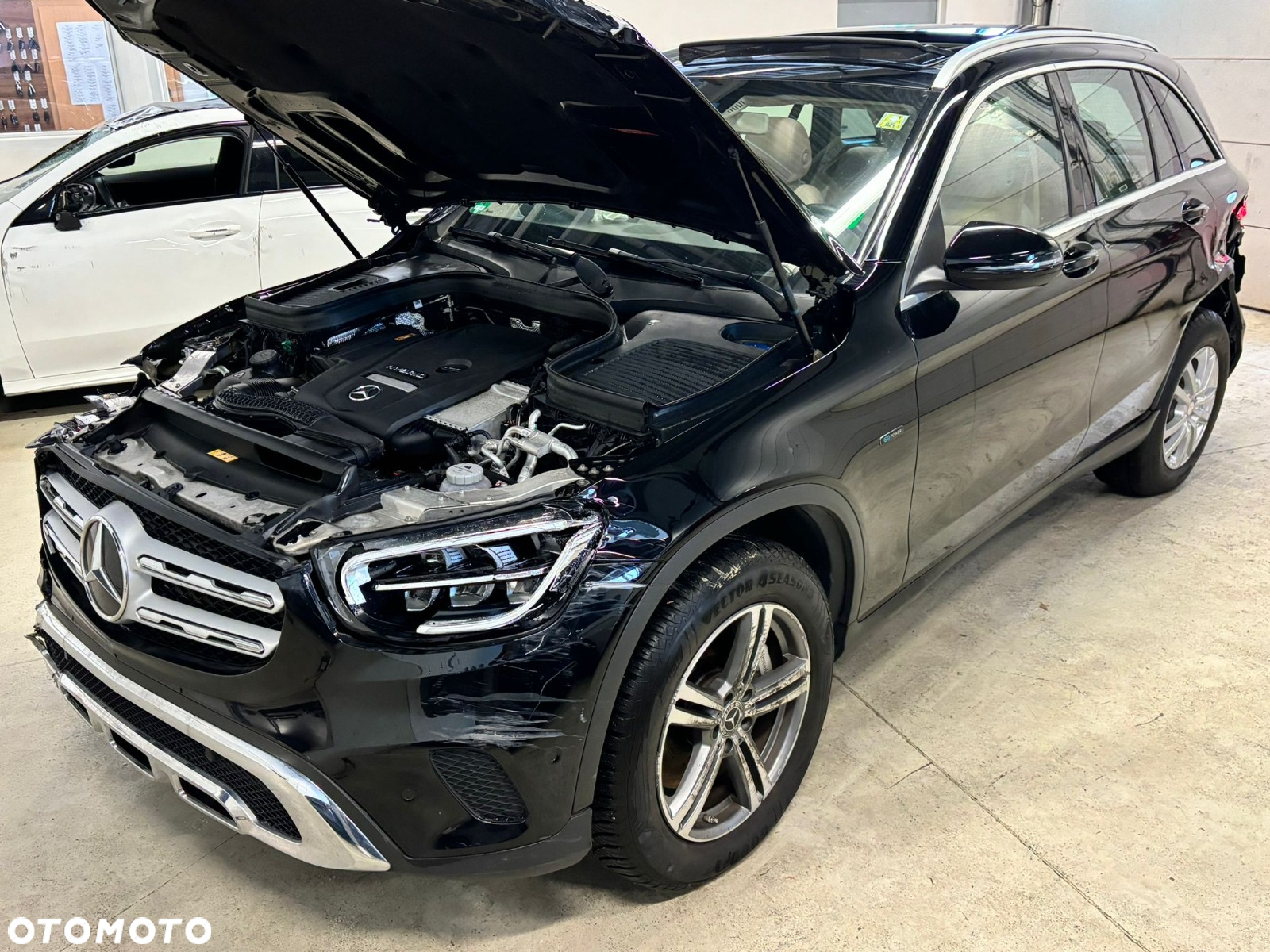 Mercedes-Benz GLC 250 4Matic 9G-TRONIC Edition 1 - 21