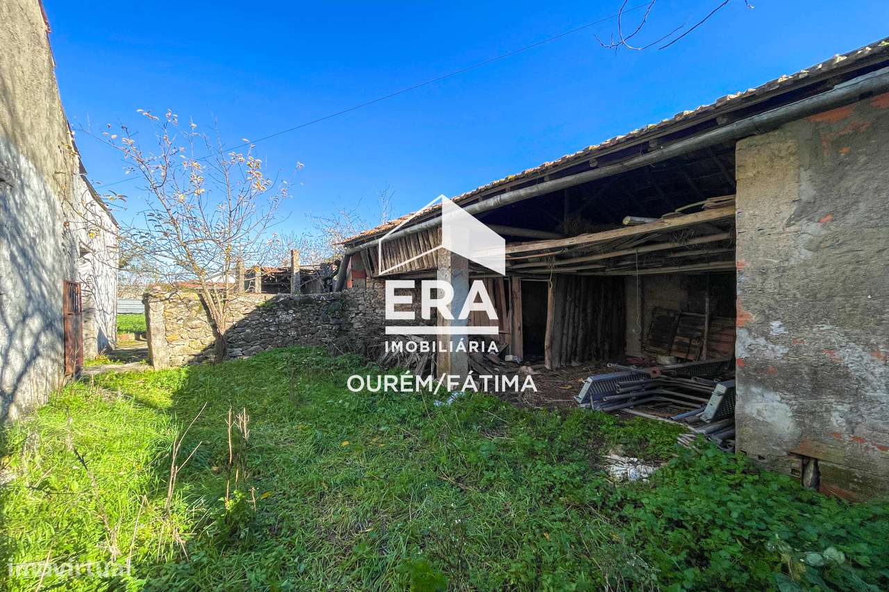 Moradia T3 para reconstrução no Bairro, Ourém-20