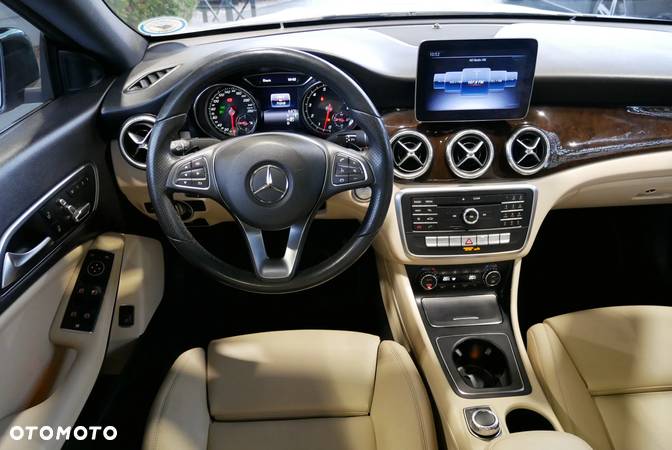 Mercedes-Benz CLA 250 7G-DCT AMG Line - 6