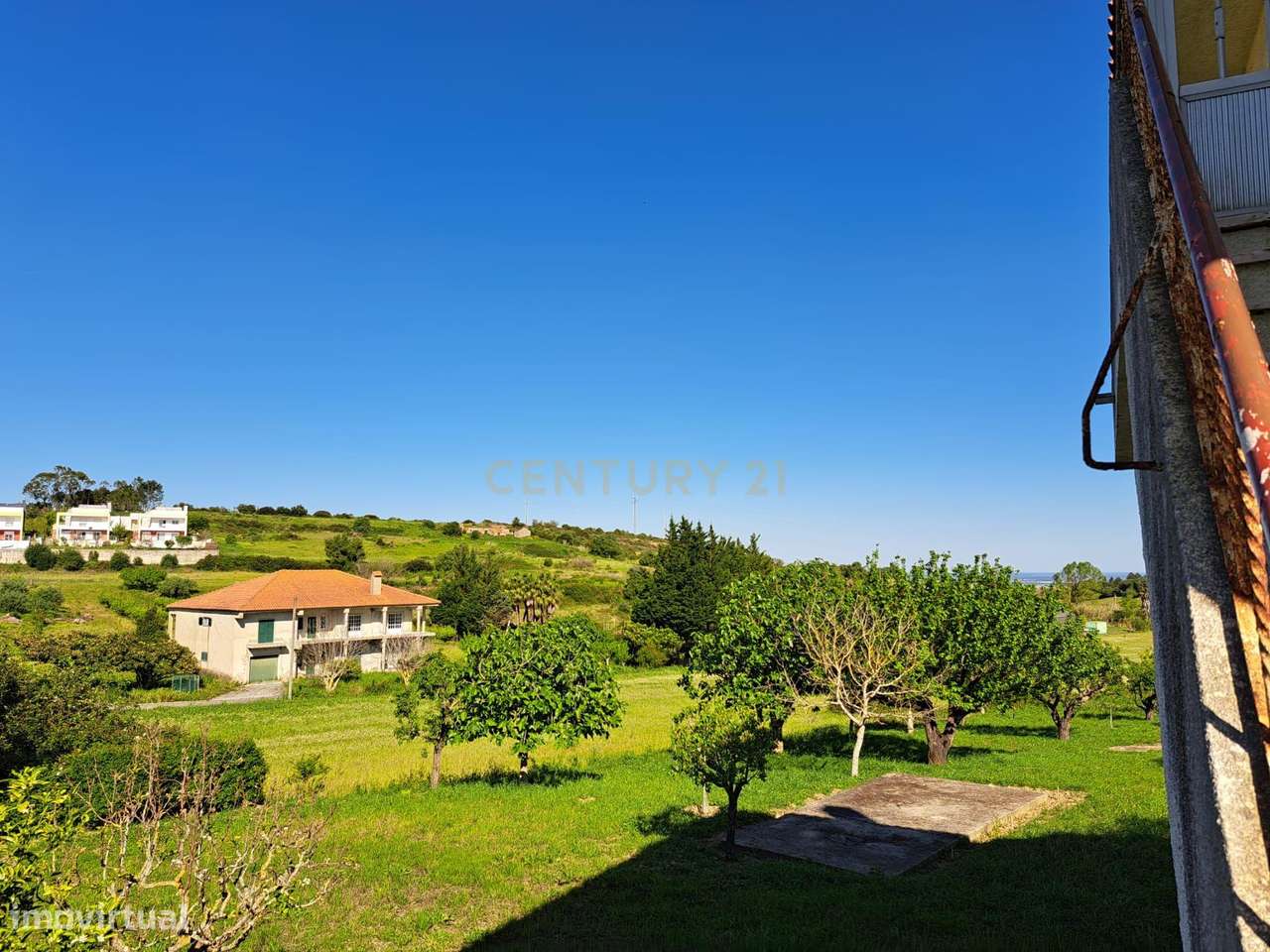 Prédio com 3 apartamentos T2 em zona de campo a 5 minutos de Alhandra-17