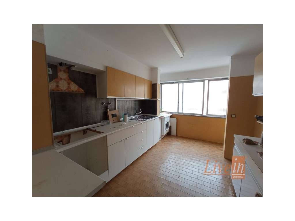 Apartamento T2 situado em Carregado - Grande imagem: 5/14