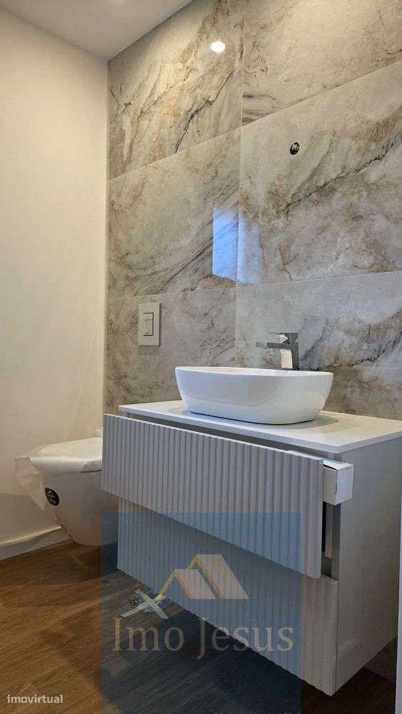 Moradia Terrêa 4 Frentes em Pedroso-13