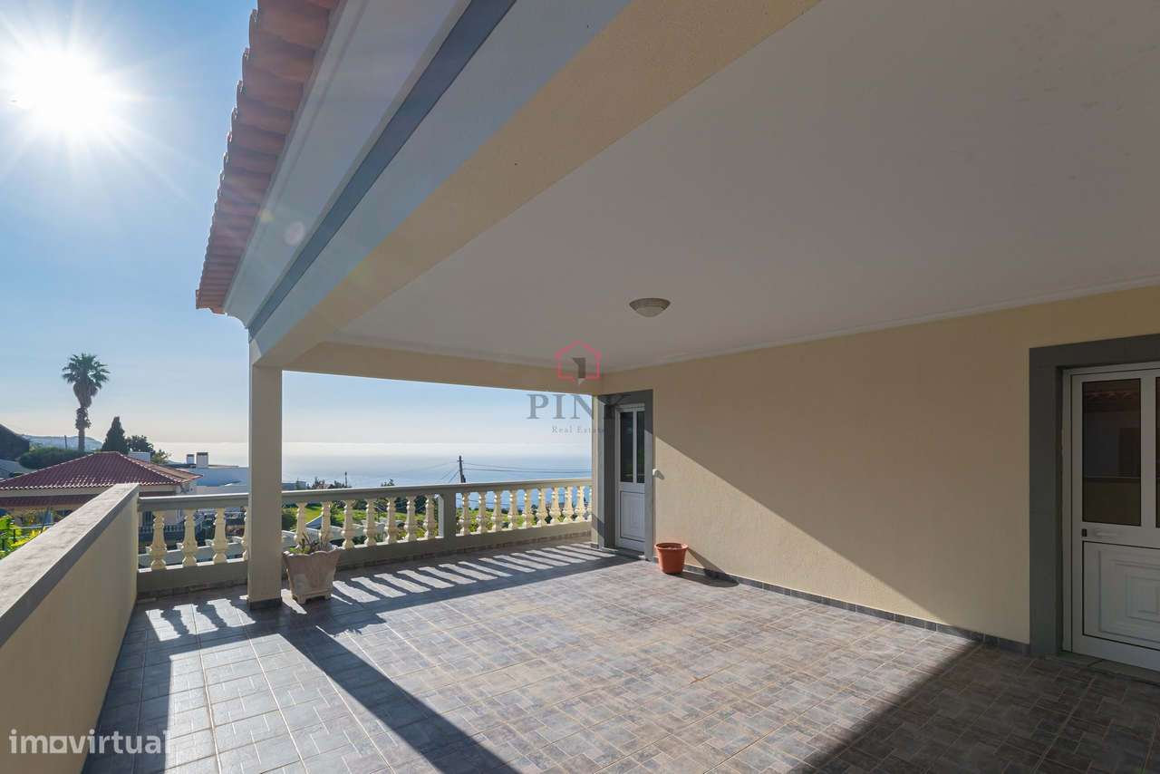 Calheta | Moradia T3 com Vista Mar e Terreno Extra - Grande imagem: 4/47