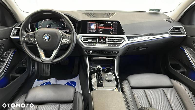 BMW Seria 3 318i Sport Line - 14