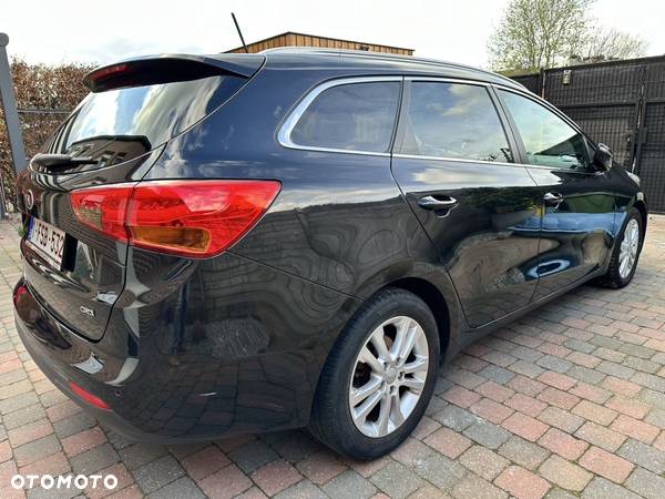 Kia Ceed 1.6 CRDi 128 ISG SW Edition 7 - 13