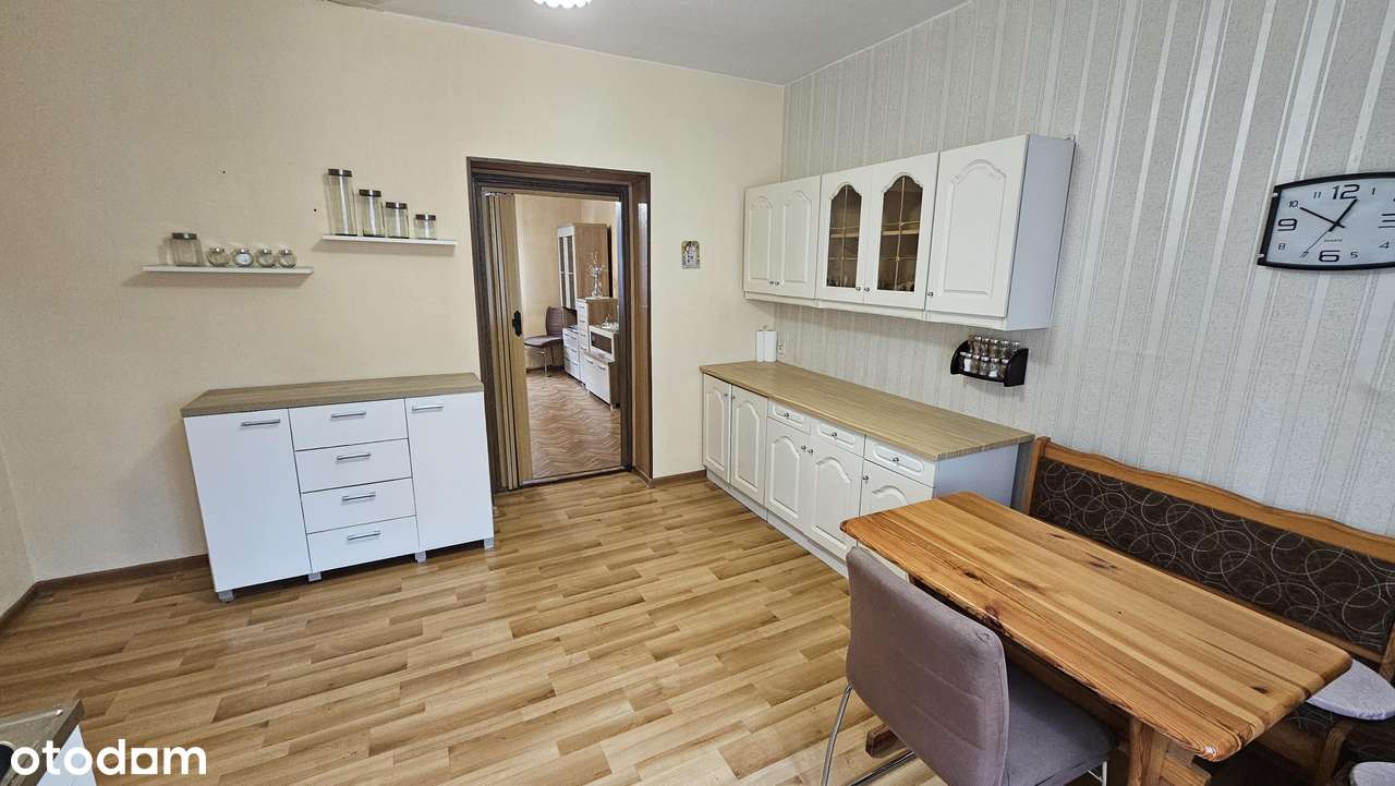 Przestronne mieszkanie 1 piętro co miejskie-6