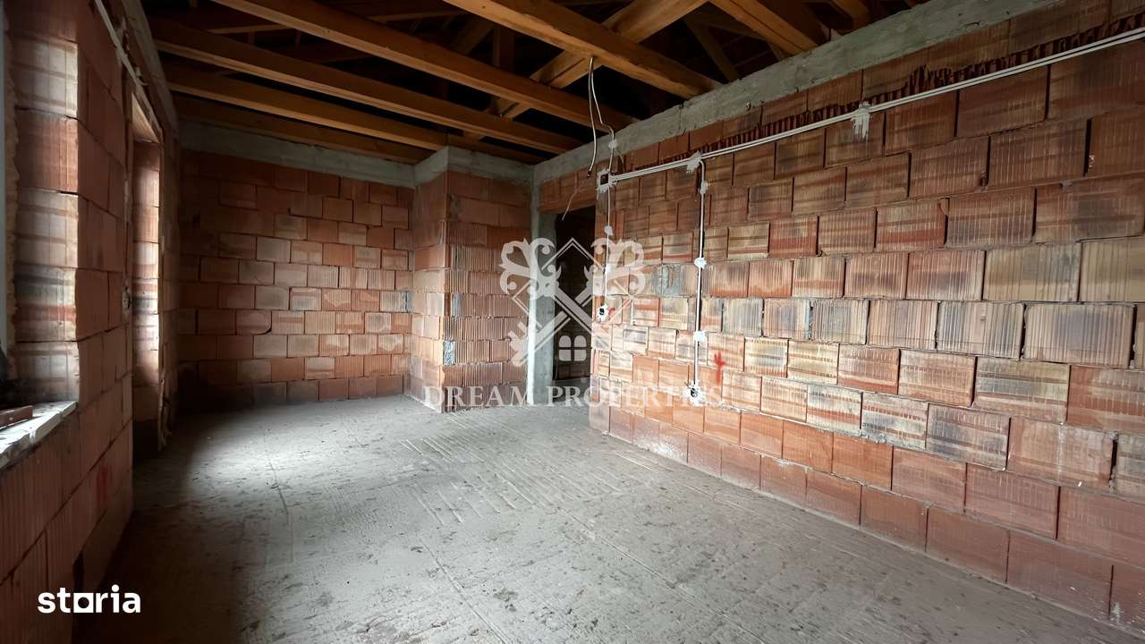 Duplex de vanzare 4 camere, 2 bai, teren 240 mp, intrare Chinteni - Imagine principală: 2/11