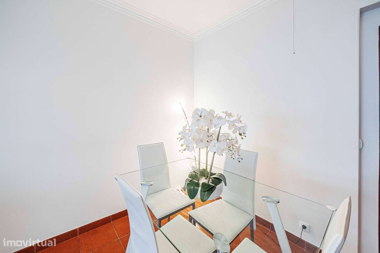 T2 totalmente remodelado no Cacém-15