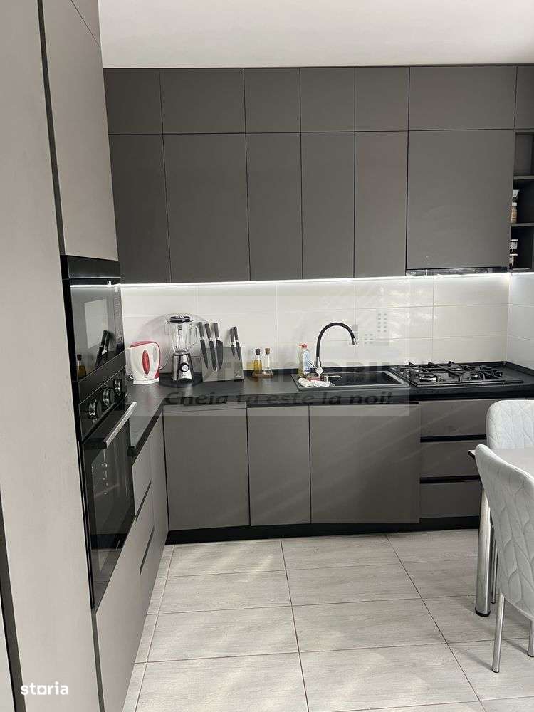 Casa modern mobilata cu 4 camere, 2 bai si terasa - capat CUG - 950€ - Imagine principală: 4/8