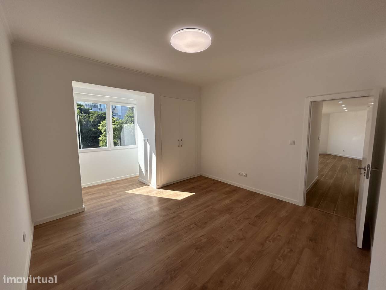 Apartamento T1, totalmente remodelado, em Forte da Casa!-25