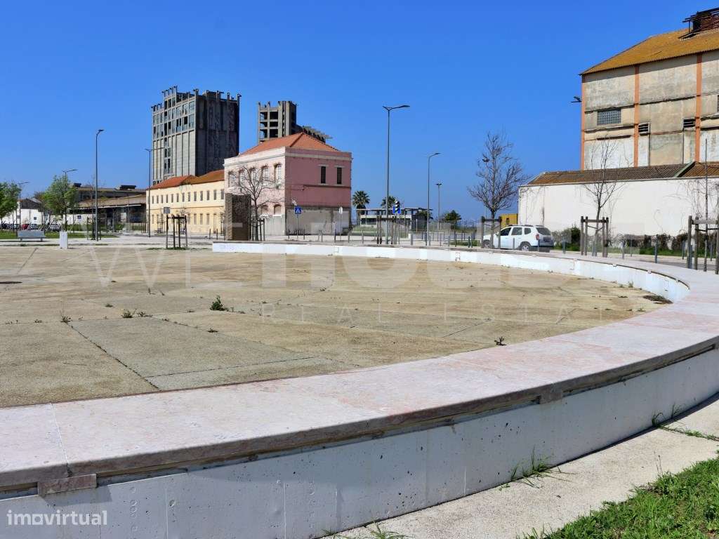 Apartamento T3 em Remodelação Total com Espaço Exterior no Alto do ...-11