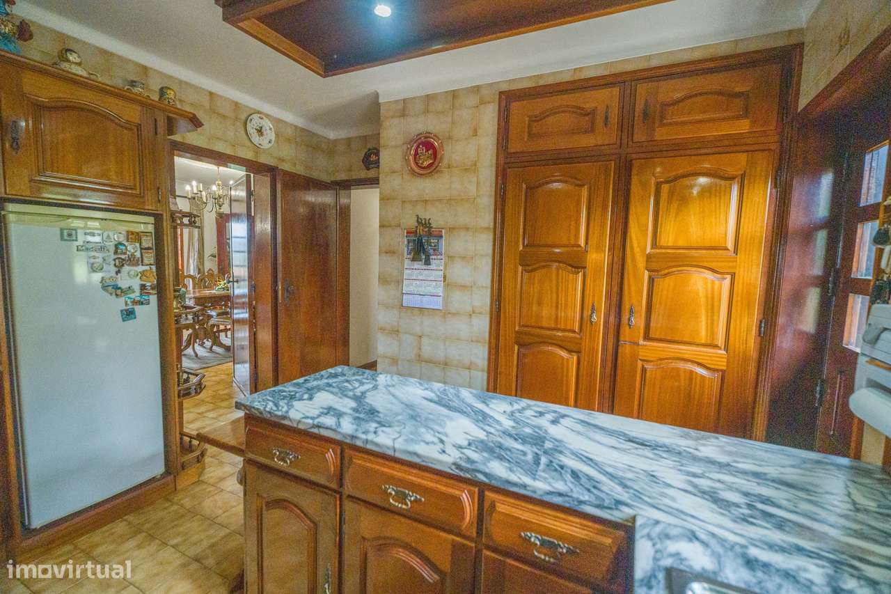 Moradia T4 de Arquitetura Francesa em Serém – Macinhata de Vouga-8