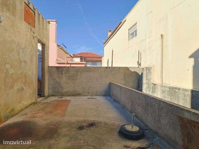 Moradia T2 para recuperar, São Pedro, Figueira da Foz - Grande imagem: 4/11