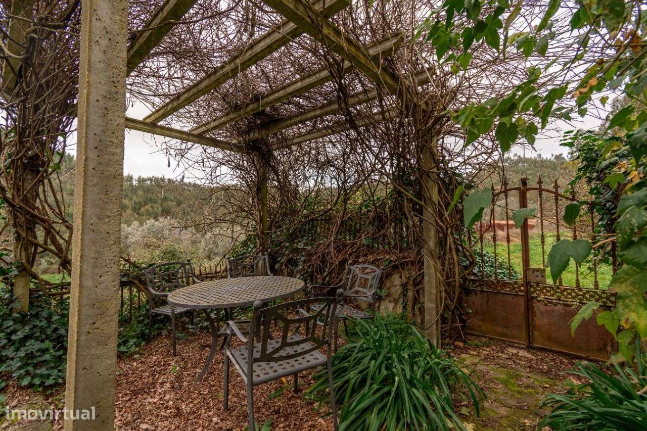 Casa senhorial, totalmente recuperada, em Cernache do Bonjardim-48