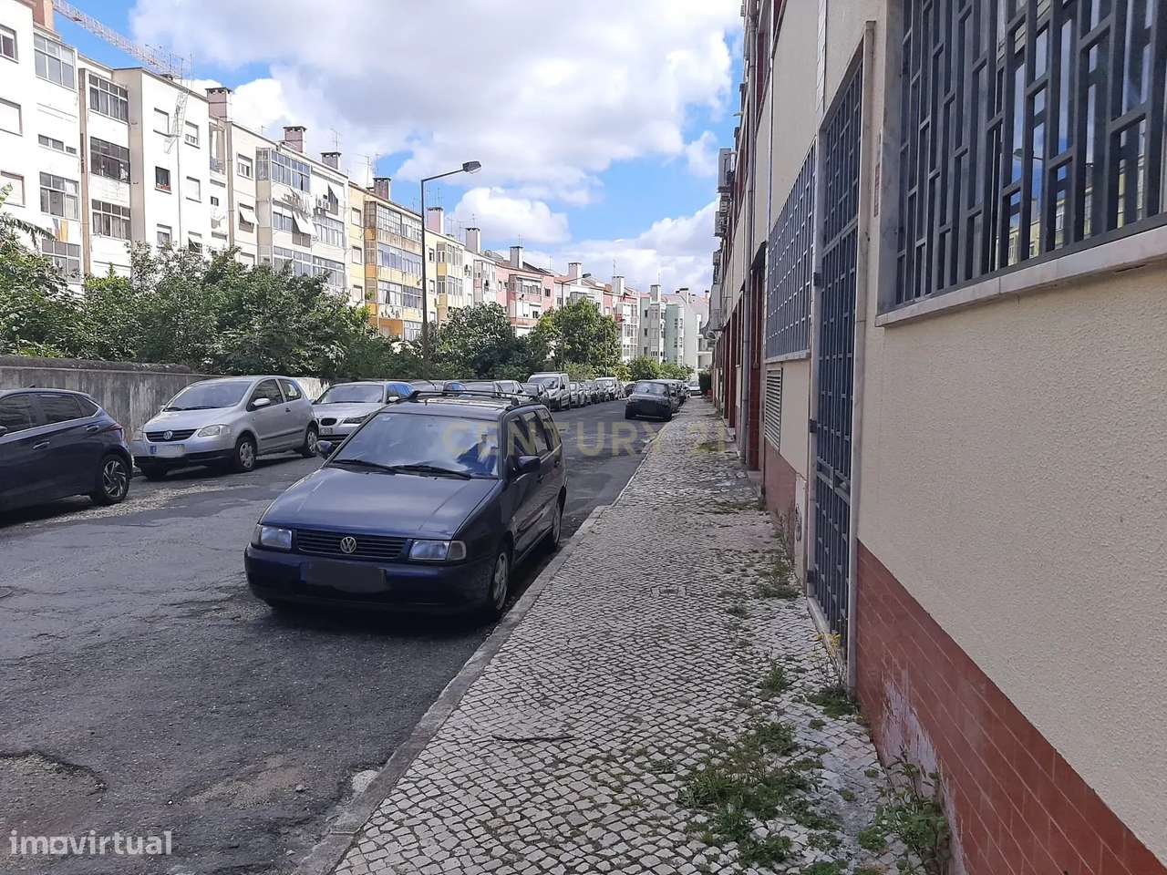 Armazém/Espaço comercial com 5 lugares de estacionamento, em Benfica, - Grande imagem: 3/21