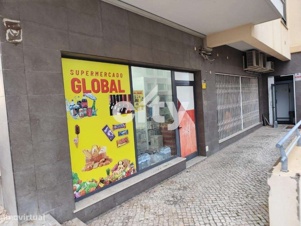 LOJA NO CORAÇÃO DE PORTIMÃO COM RENTABILIDADE - Grande imagem: 5/23