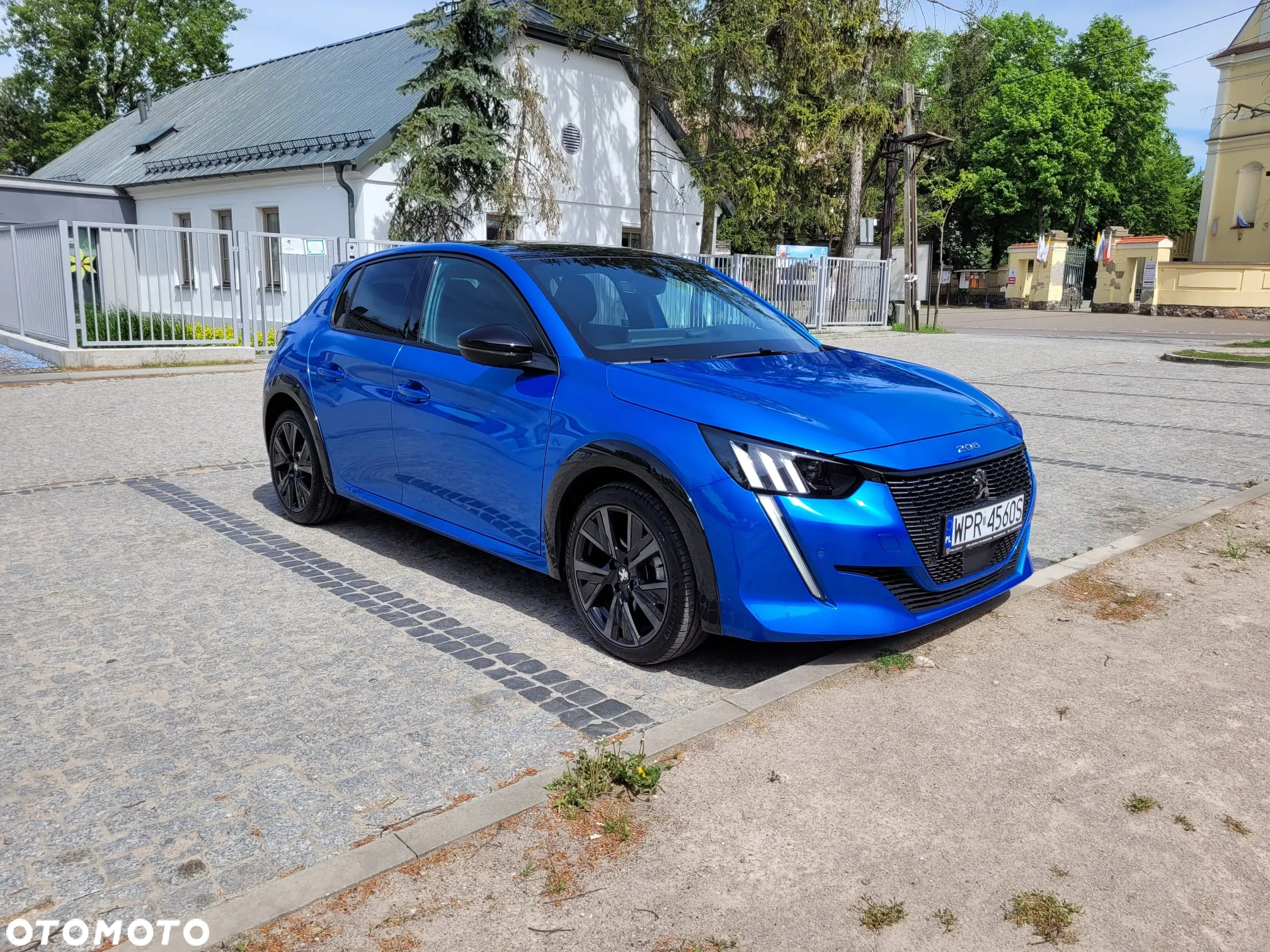 Peugeot 208 - 12