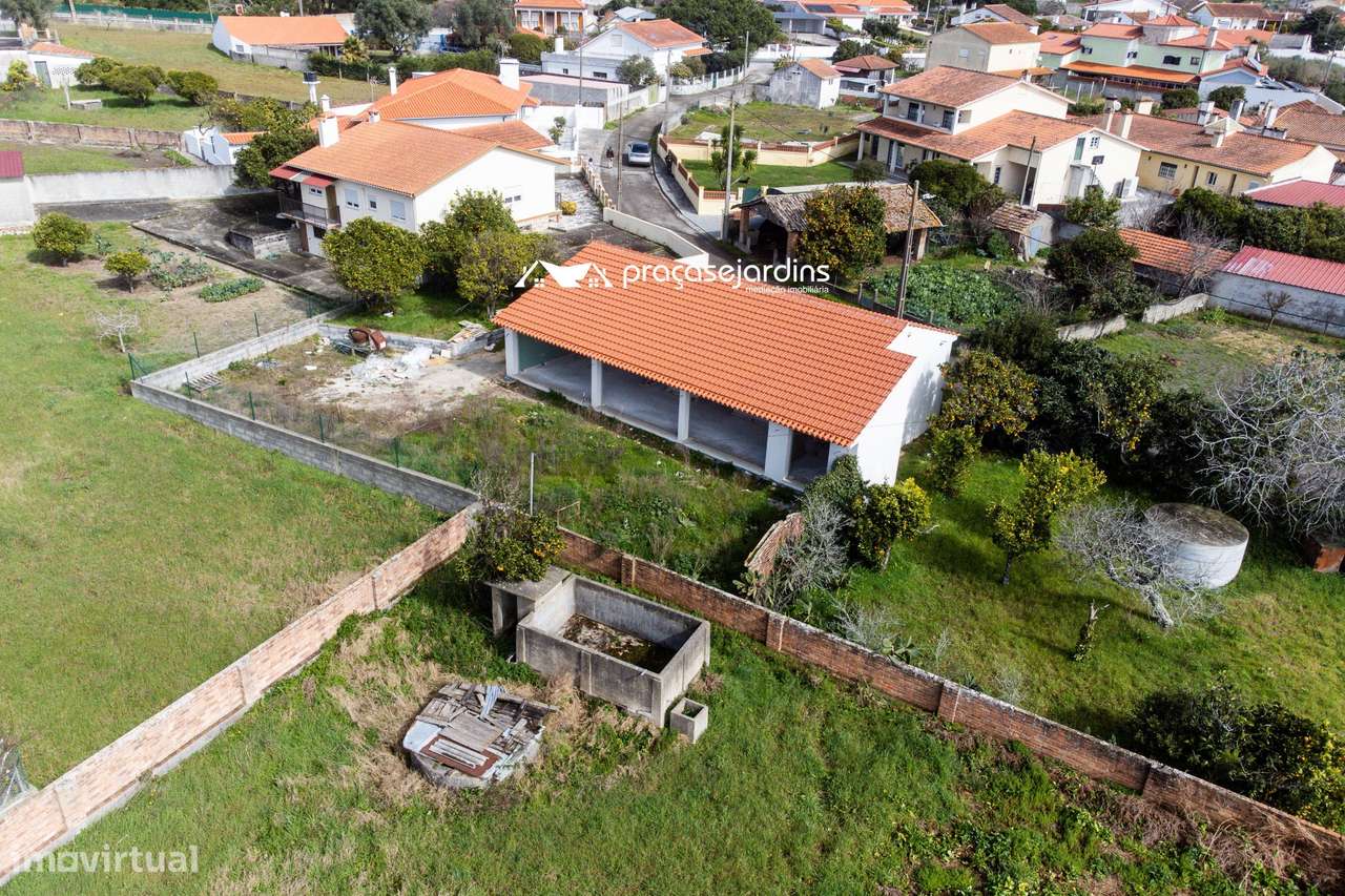 Moradia T3 térrea-17