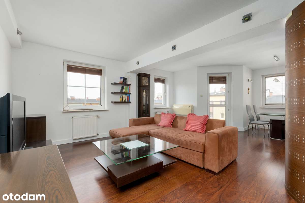 Apartament w świetnej lokalizacji, blisko Centrum, 3/4 pokoje .-6