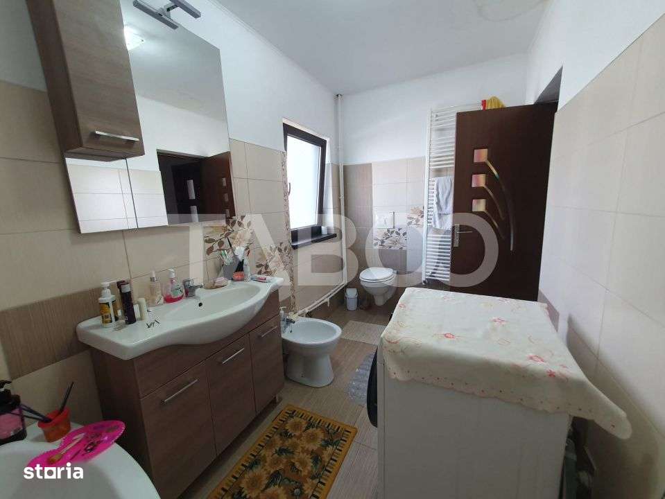 Casa 5 camere 3 bai 2 terase garaj magazie de vanzare 180 mp utili-15