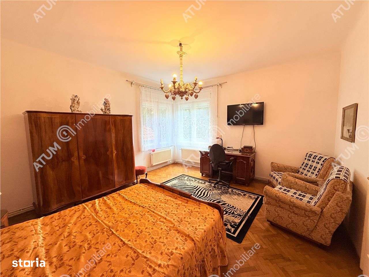 Apartament cu 4 camere la casa cu garaj terasa si curte zona Sub Arini-12