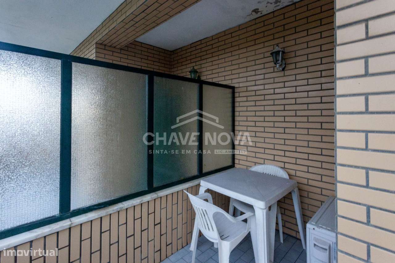 Apartamento T1+1 na Madalena-5