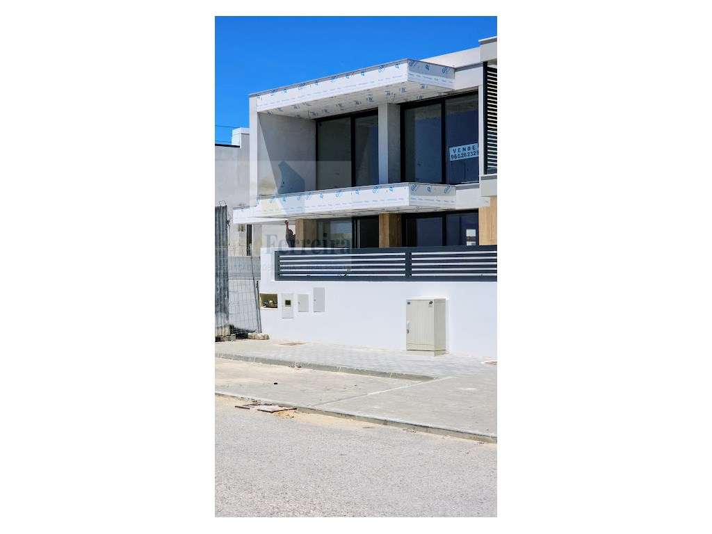 Moradia T4 Nova na Ericeira com Piscina!!!!-5