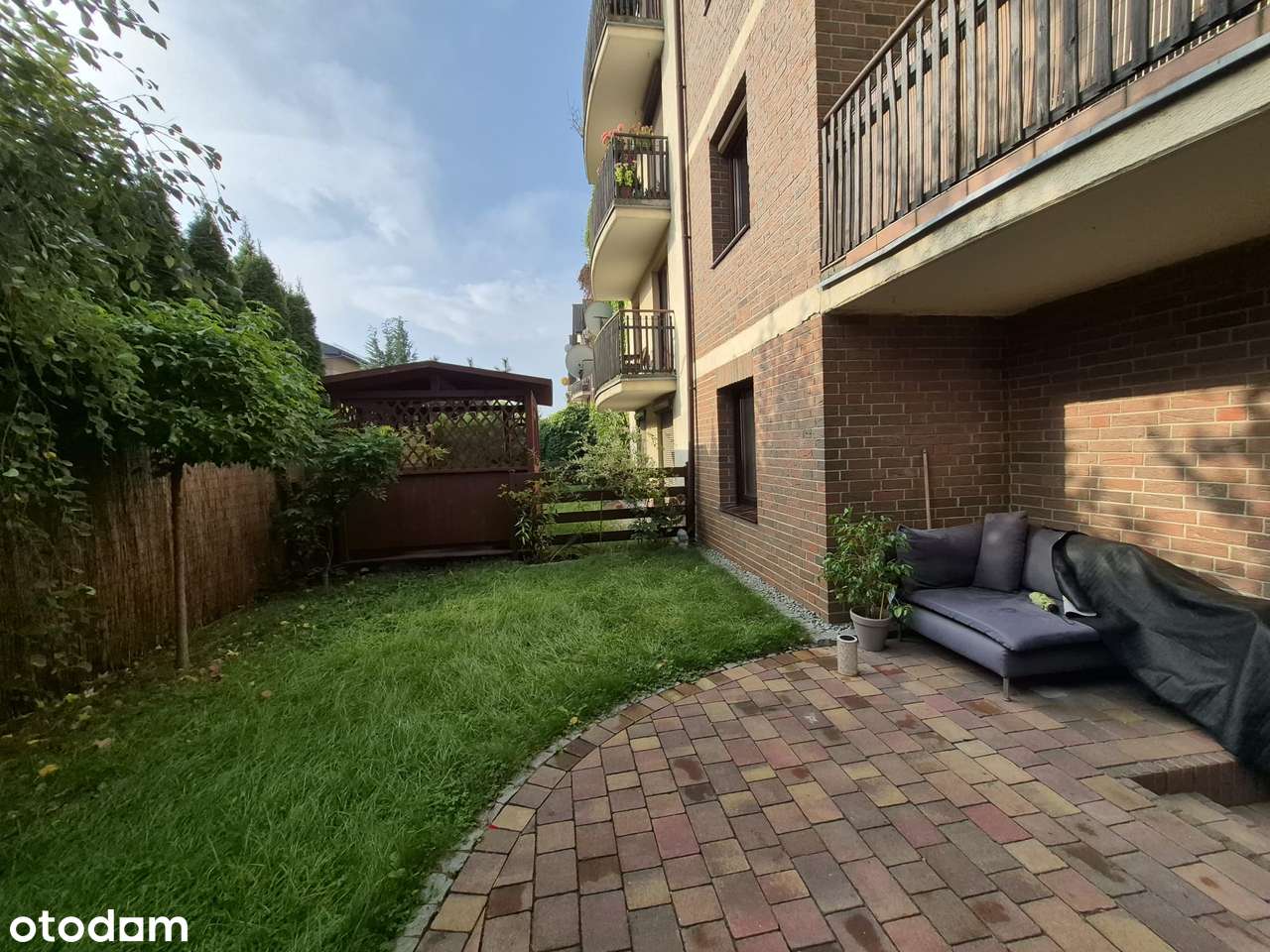 Klecina ul. Szparagowa ogródek, taras, klimatyzacja + m. post. 2006 r.-12