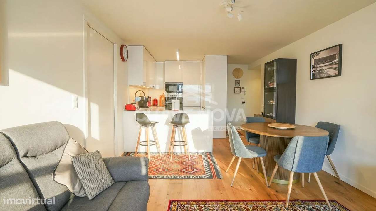 T2 c/ Varanda como Novo em Oliveira do Douro - Grande imagem: 5/21