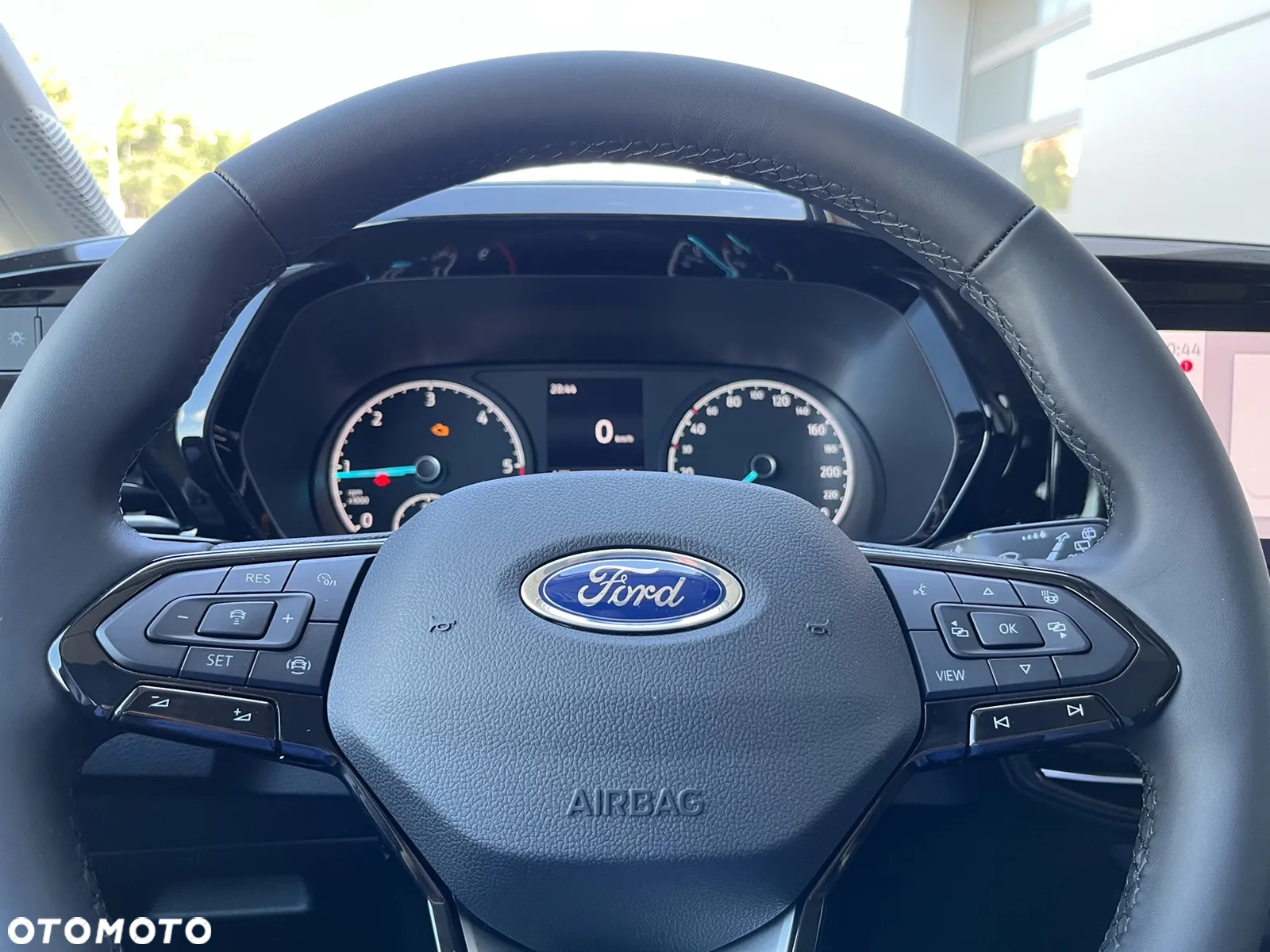 Ford Tourneo Connect Grand - 23