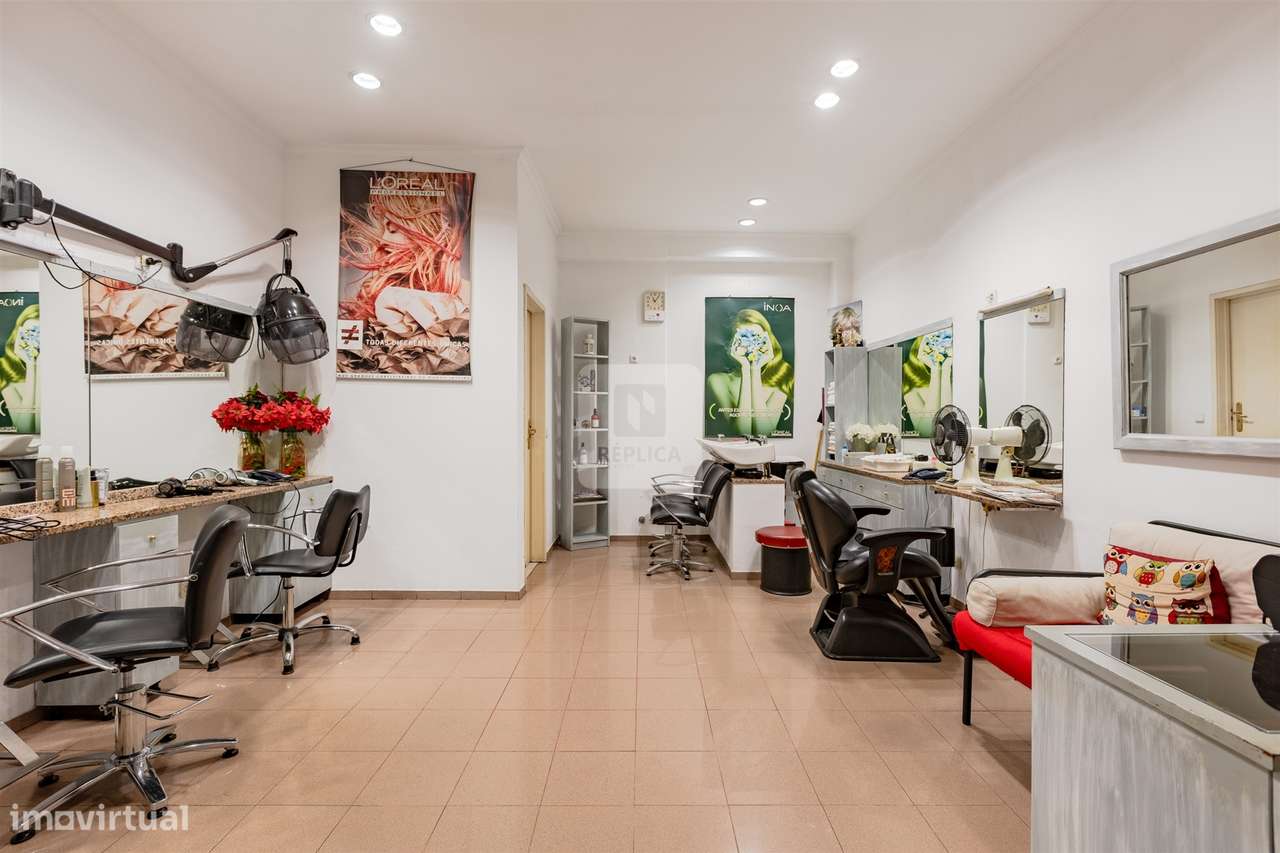 Loja Comercial em Matosinhos – Próxima à Câmara Municipal-7