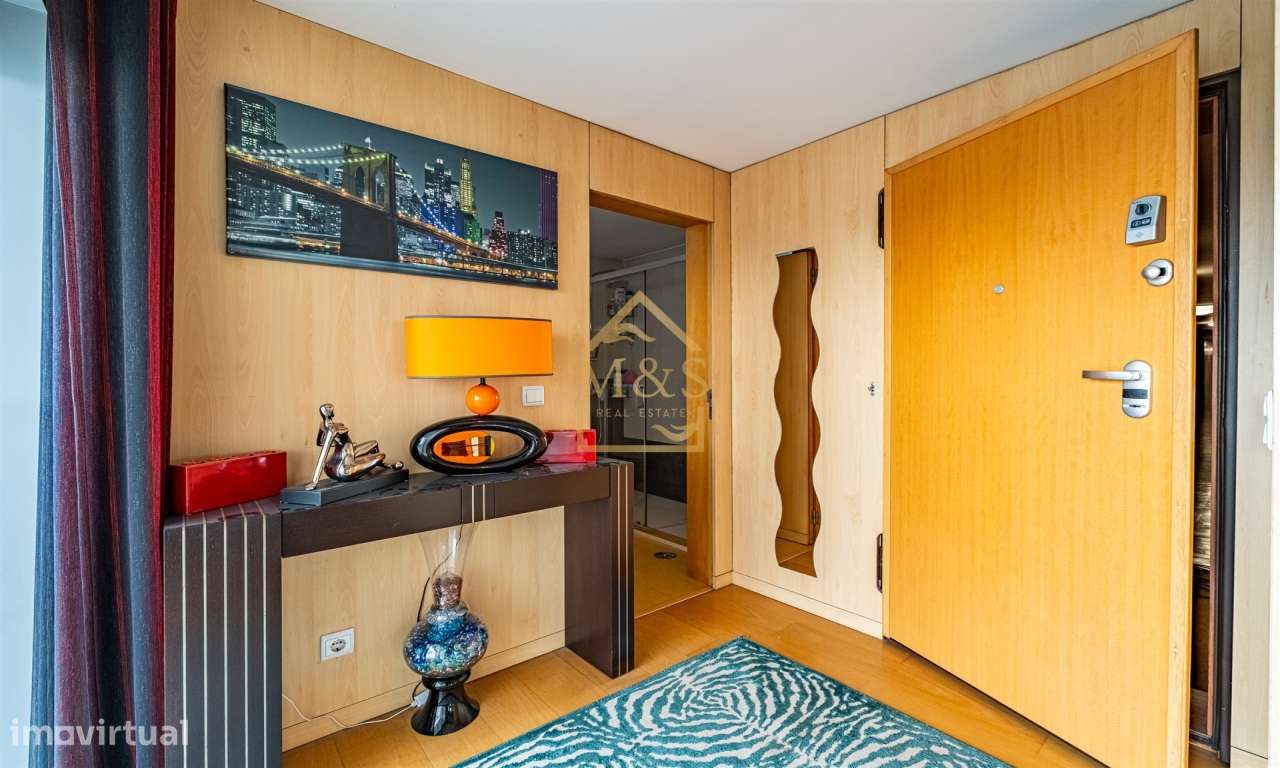 Apartamento T0, Varanda, Garagem, Estádio Dragão - Antas - Porto - Grande imagem: 3/27