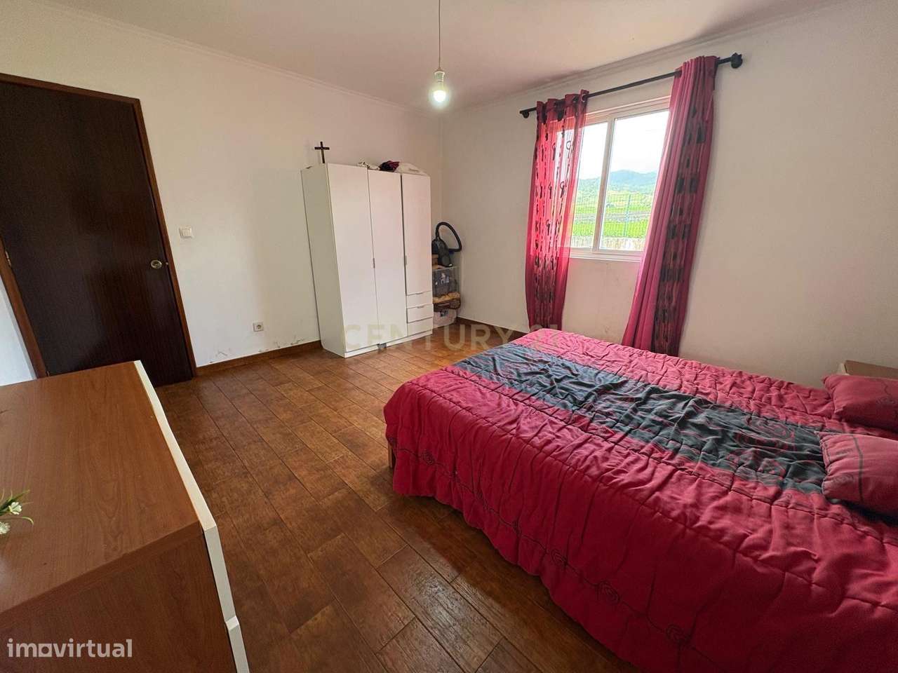 Moradia V3 com Terreno de 1.392 m² na Lomba do Pomar – Povoação-6