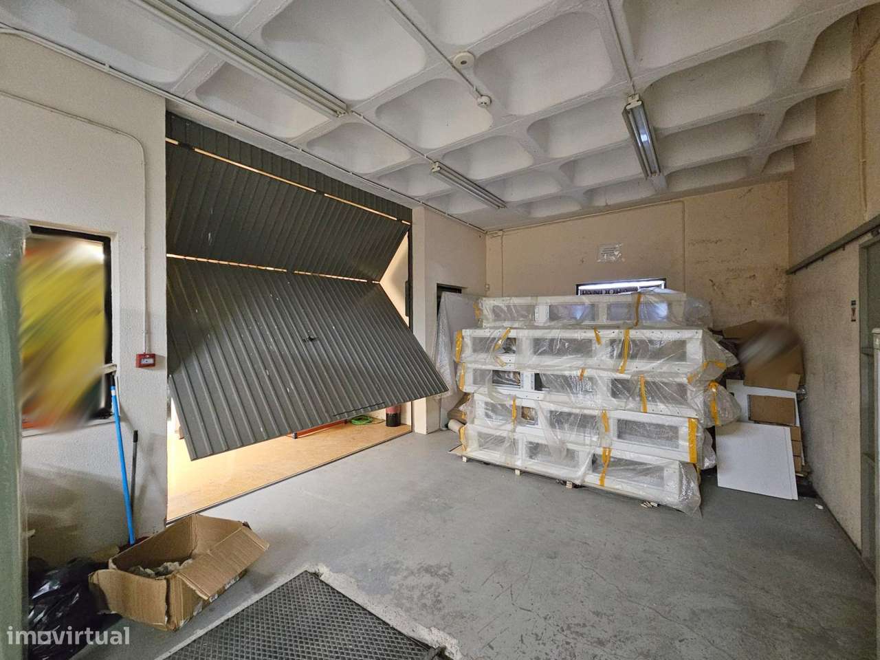 Escritório com Armazém Venda Carnaxide | 1.520 m2 | 11 Estac-19