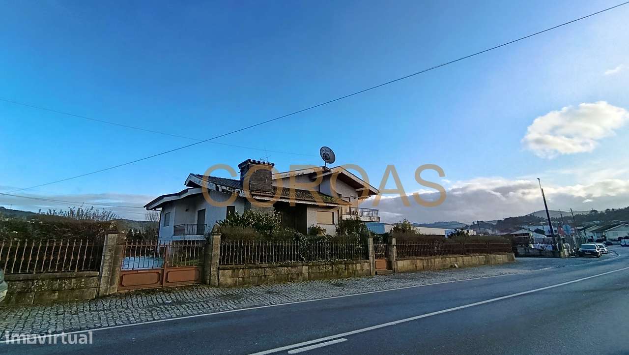MORADIA + TERRENO - 3.787 M2-0