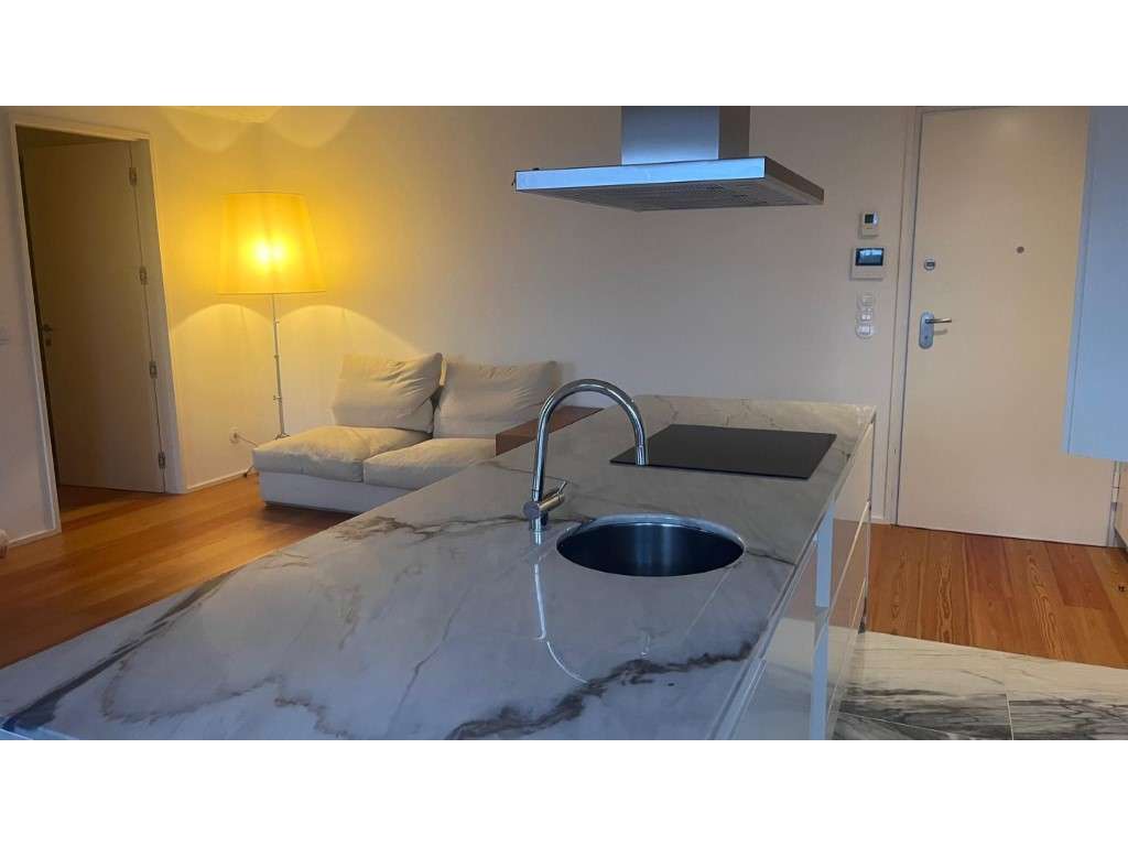 T1 Mobilado - Mercado de Matosinhos - Grande imagem: 3/13