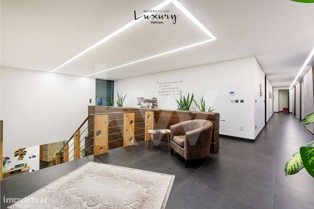 Quinta paradisíaca em local calmo e recatado para viver com qualidade-17