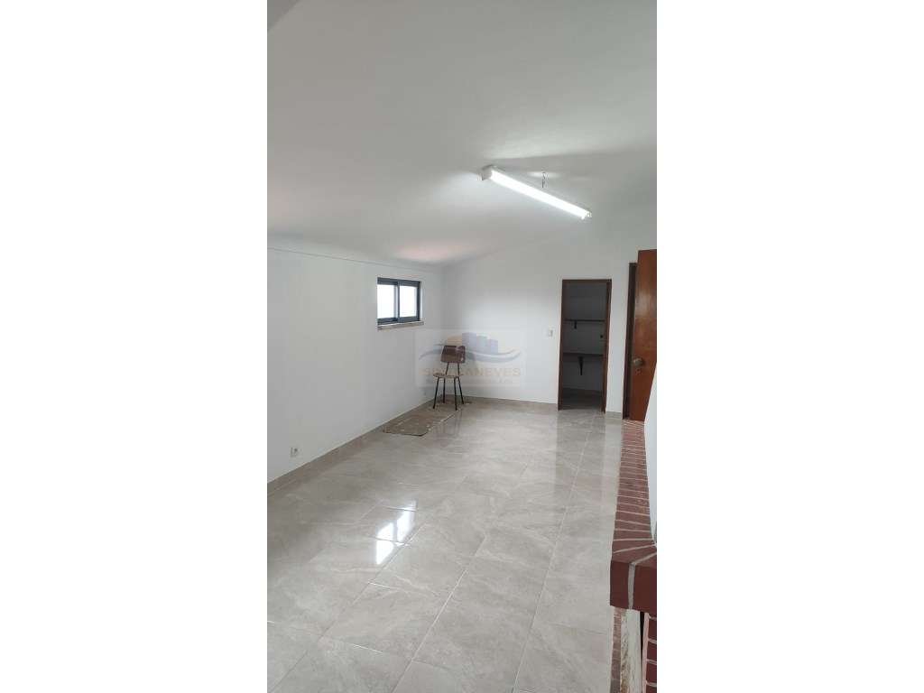 Andar de Moradia Remodelada para Arrendamento - Grande imagem: 3/20