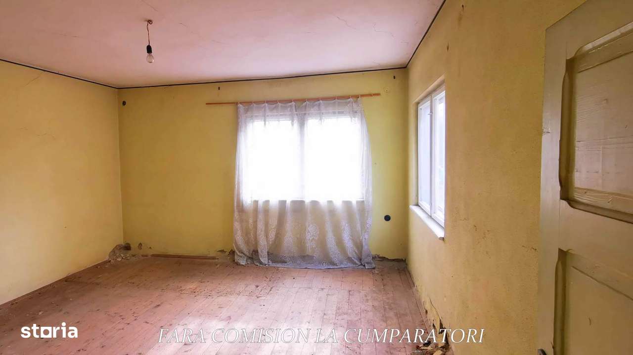 STIRBEI - VODA, CASA CU TEREN 2000 MP-4