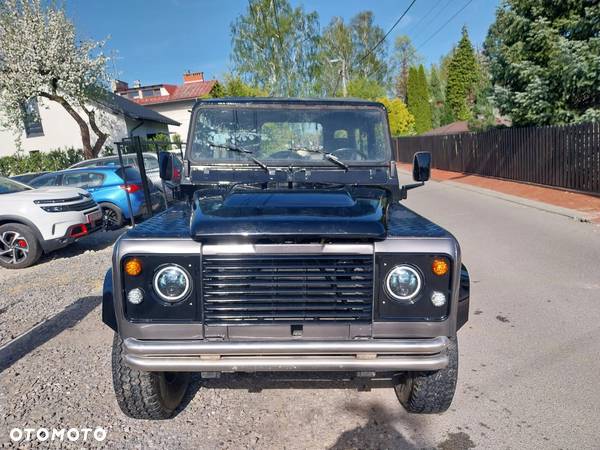 Land Rover Defender - 4